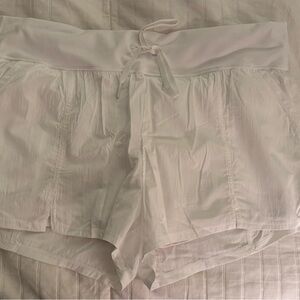 Offline by Aerie White Athletic Shorts – XL (NWT)